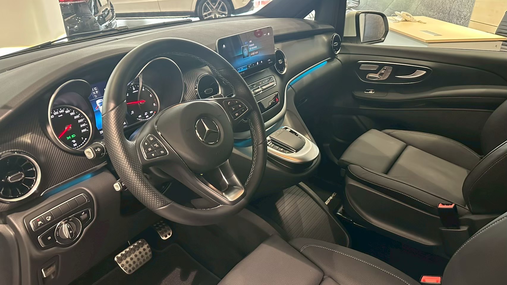 Mercedes-Benz V 220 d