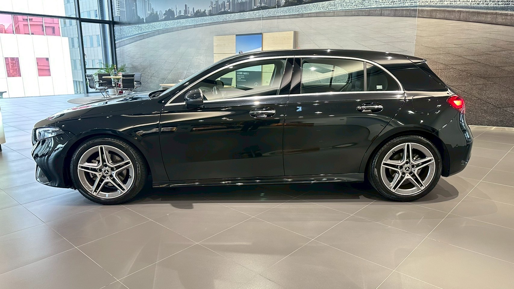 Mercedes-Benz A 180